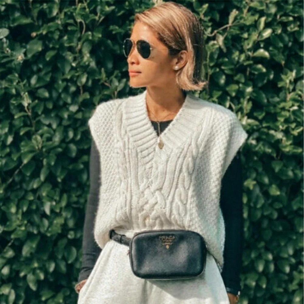 H&M Bloggers Favorite Sweater Vest - Picture 2 of 9